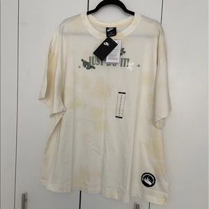 Nike Sportswear Women’s Boxy Tee Size 2X